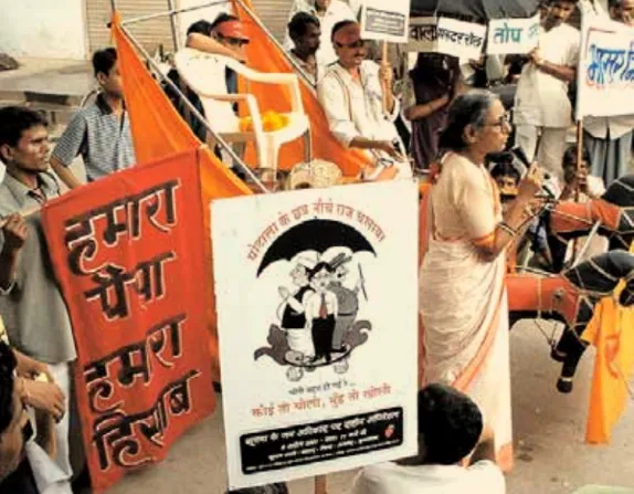 Public hearing records read aloud